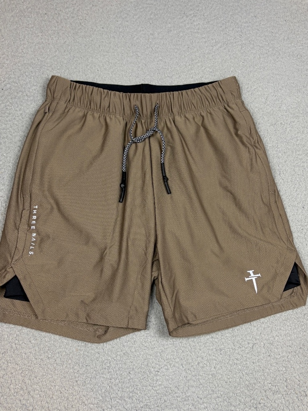 Three Nails Athletic Shorts Size Small Brown Lined Drawstring Workout Logo